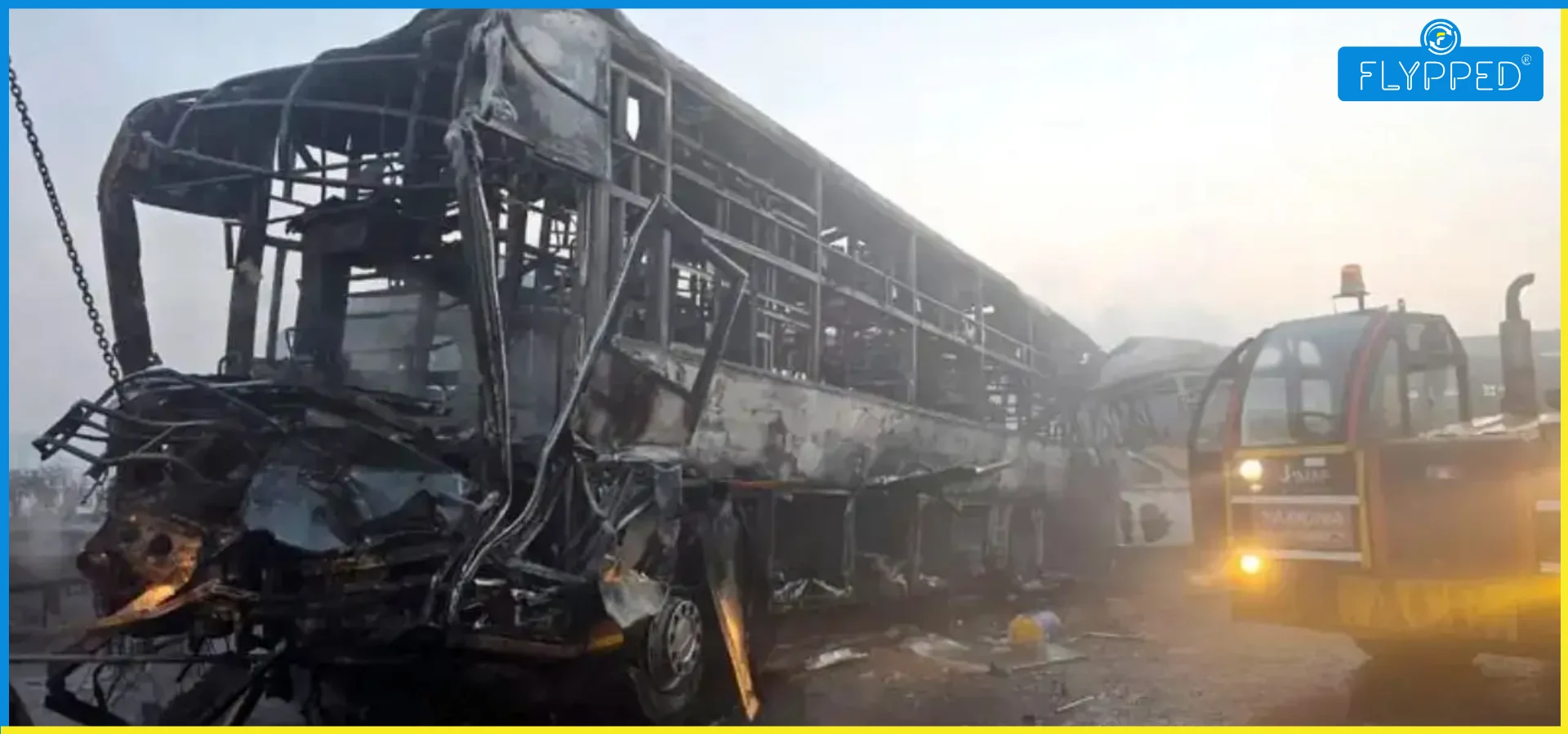 Delhi-Agra Expressway Crash: कोहरे का कहर! यमुना एक्सप्रेसवे पर भीषण हादसा, कई बसों में लगी आग